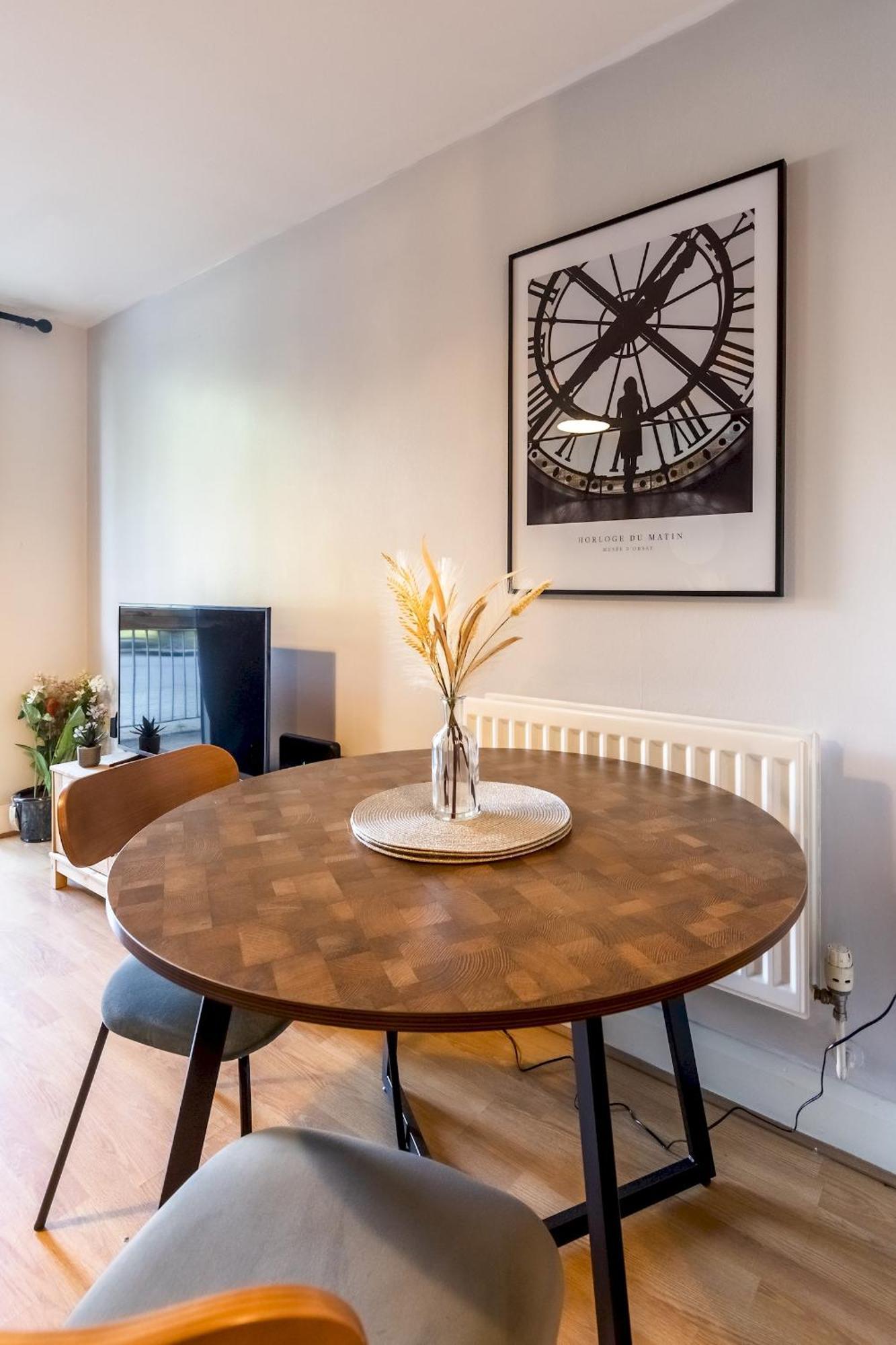 Apartment Pass The Keys Charming 1-bedroom In The Heart Of