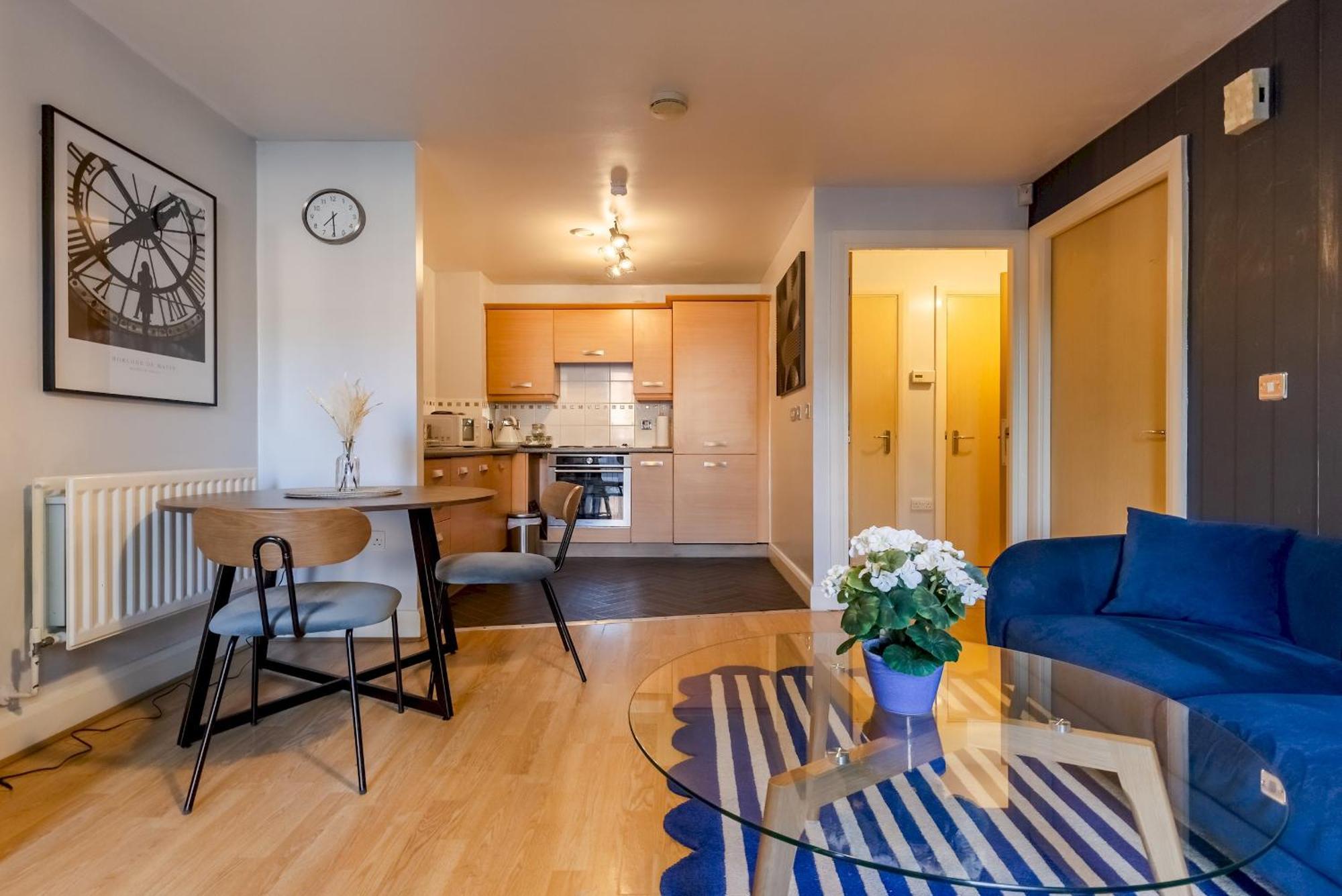 Pass The Keys Charming 1-bedroom In The Heart Of *