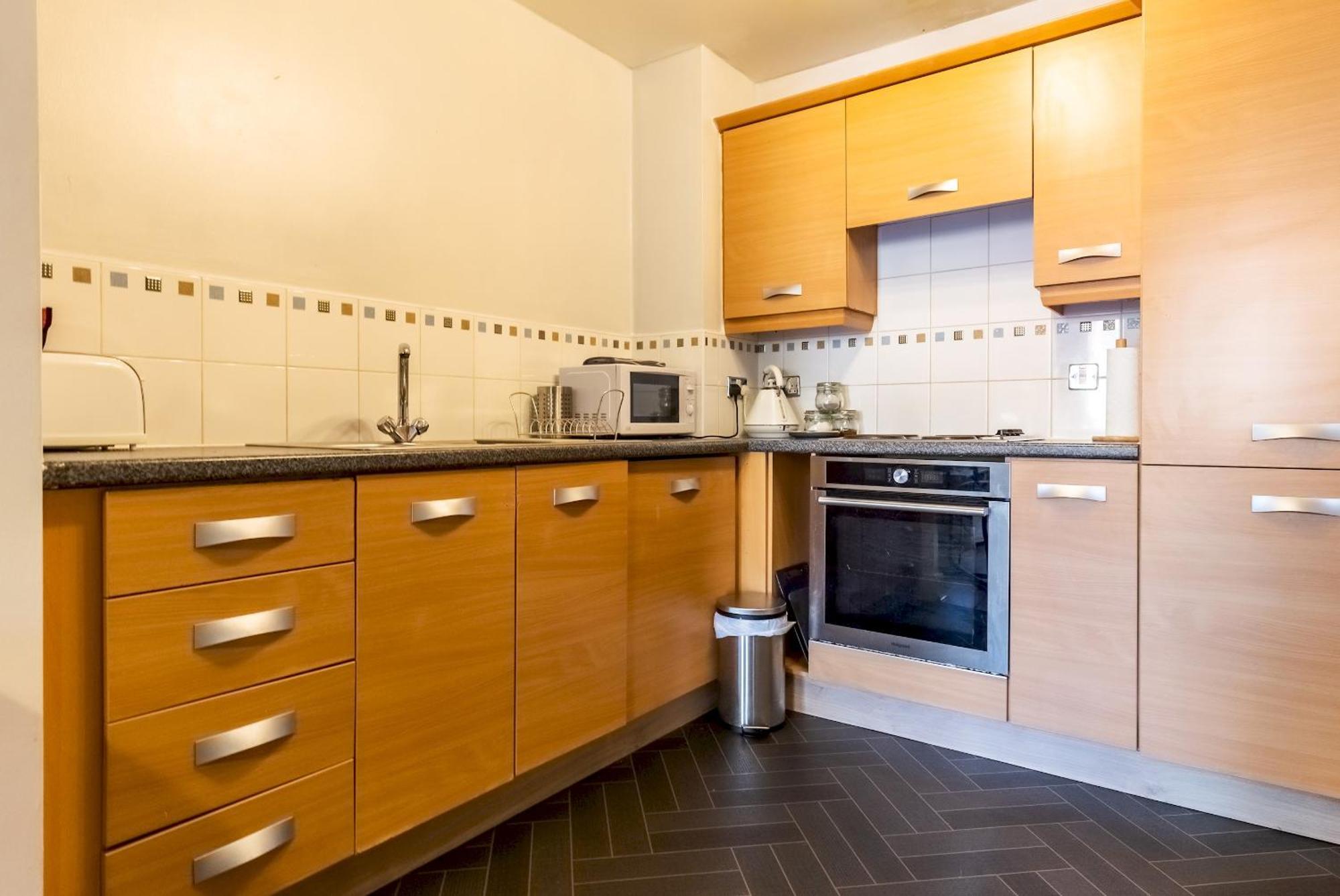 Apartment Pass The Keys Charming 1-bedroom In The Heart Of